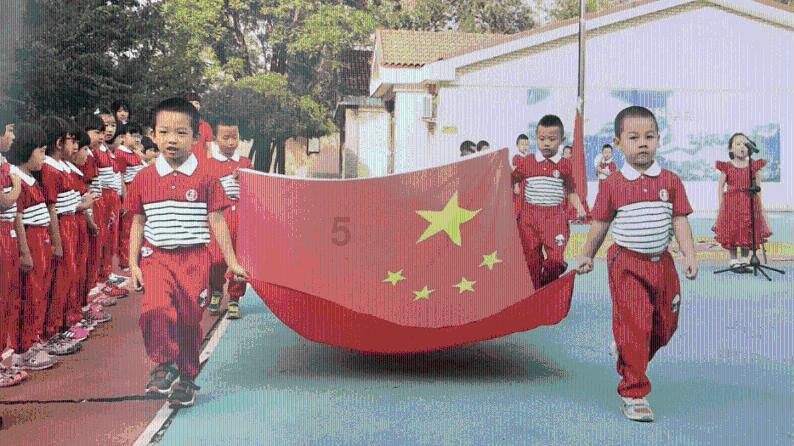 逃离废弃火车站